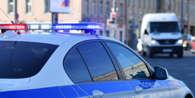 Работники автомойки угнали дорогую иномарку клиента и разбили ее