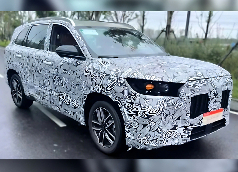 Новый Chery Tiggo 8 впервые попал в объективы «фотошпионов»