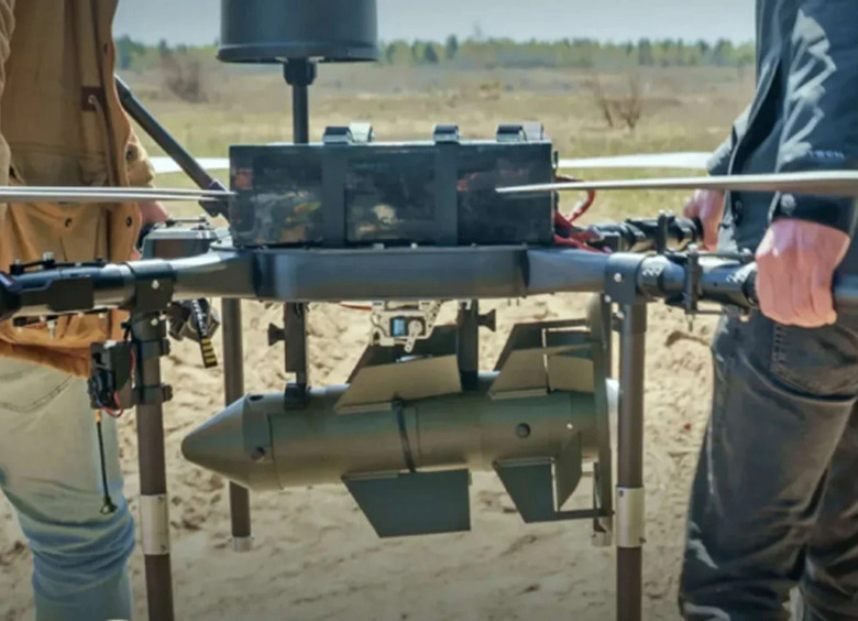 Опасная математика: бандеровцы анонсировали запуск в серию дешевых бомб для тяжелых дронов
