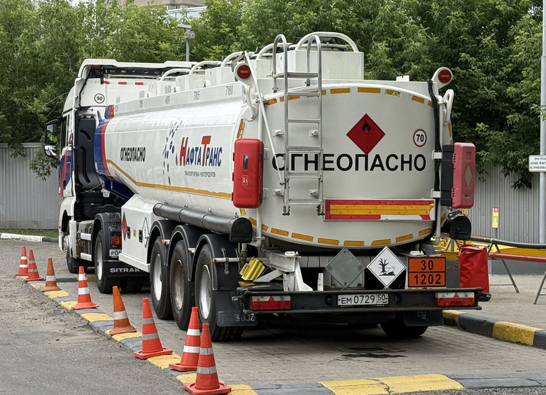 Эксперты рассказали, стоит ли опасаться водителям бензина из Индии