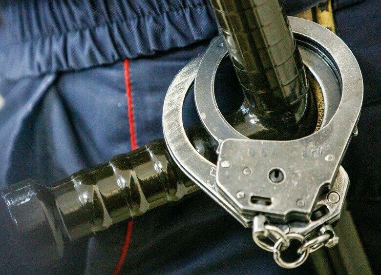 Изображение Двое бандитов вывезли мужчину в багажнике «семерки» и держали в заложниках