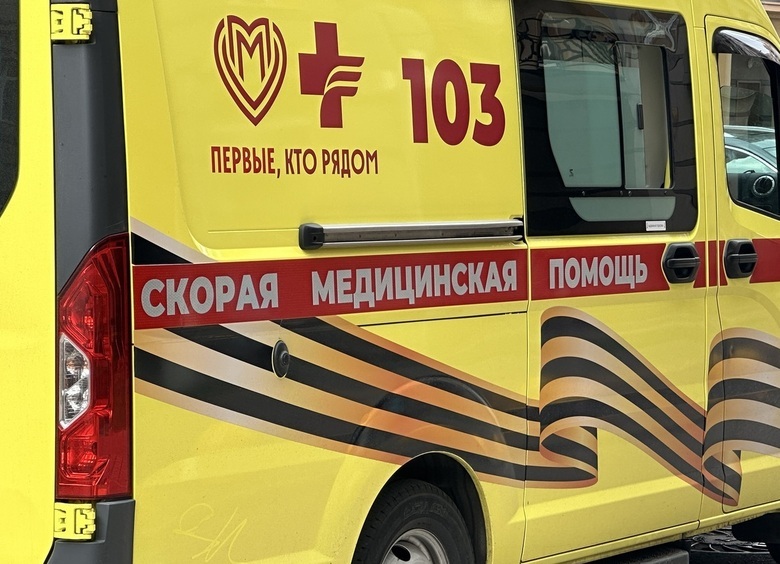 Изображение Машина сбила 10-летнего ребенка и перевернулась на крышу, школьник в реанимации