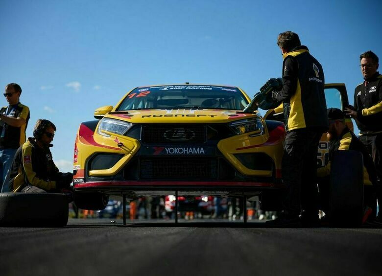 Битва титанов: LADA Sport ROSNEFT ударно выступила на гонках в Нижнем Новгороде