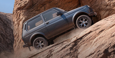 Старт продаж обновленной LADA Niva Legend, цены Tenet Plus L6, анонс «кибер-кроссовера» Jeland C4 и «права» в Max: итоги недели