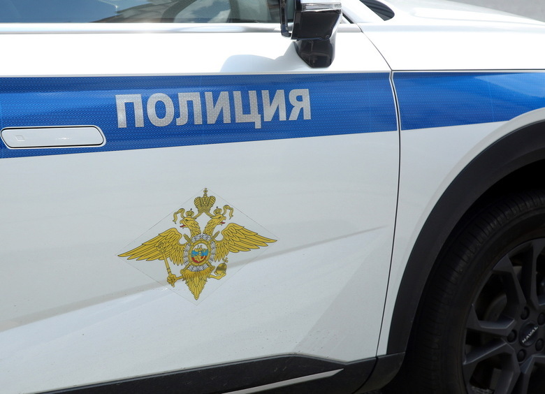 Изображение Звонок телефона спас дальнобойщика от вора, орудовавшего в салоне его фуры
