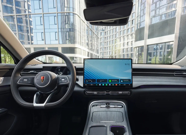 Изображение Hongqi начала продажи в России обновленного седана H5