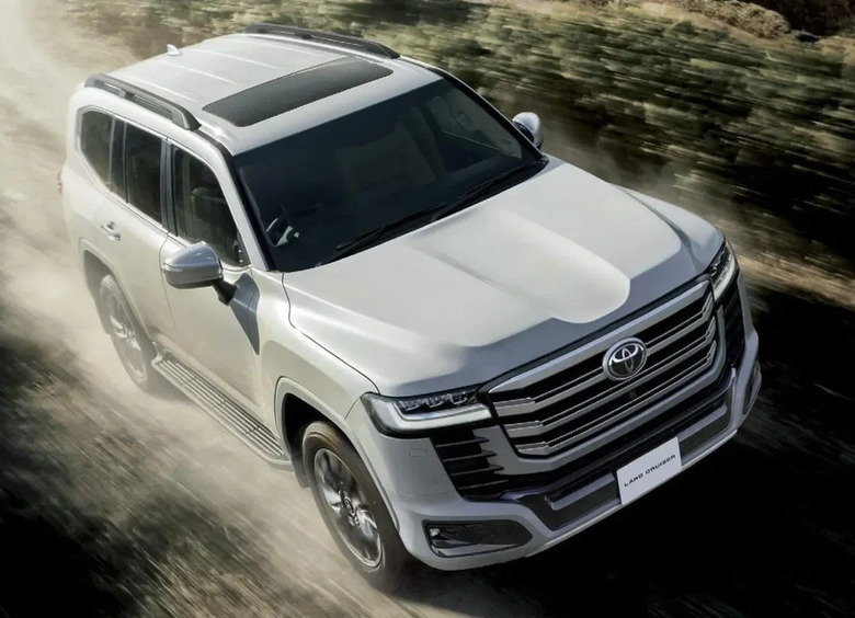 Toyota Land Cruiser 300 обновился и стал гибридом