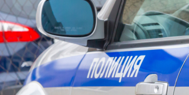 Легковушка сделала сальто на перекрестке и приземлилась на грузовик