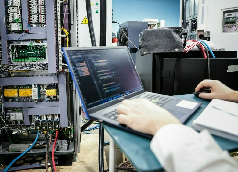 В России запустили нейросеть для поиска неплательщиков штрафов