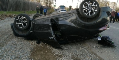 Подросток за рулем Honda перевернулся при обгоне и сбил двоих мальчиков