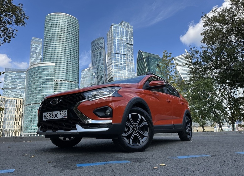 Изображение Оранжевое настроение: тест-драйв LADA Iskra SW Cross