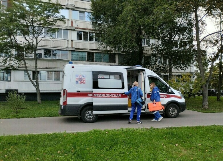 Изображение В Омской области подросток на питбайке упал и получил травмы