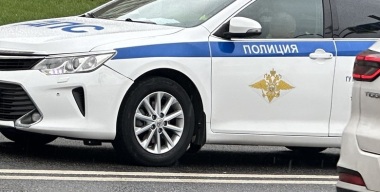 Петербурженка получила открытый перелом после того, как на нее вылетела иномарка