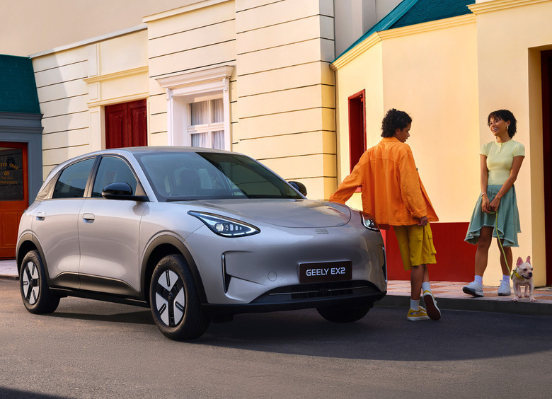 Изображение В Geely официально подтвердили, что хетчбэк EX2 приедет в Россию