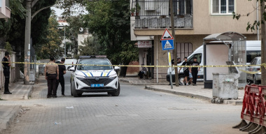 Таксиста убили в собственной машине, киллер скрылся на угнанном мотоцикле
