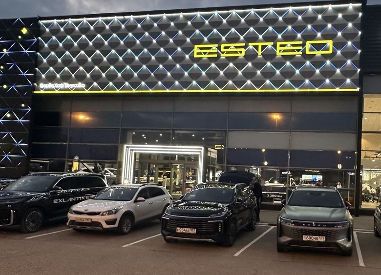 Названы самые популярные премиальные автомобили в России